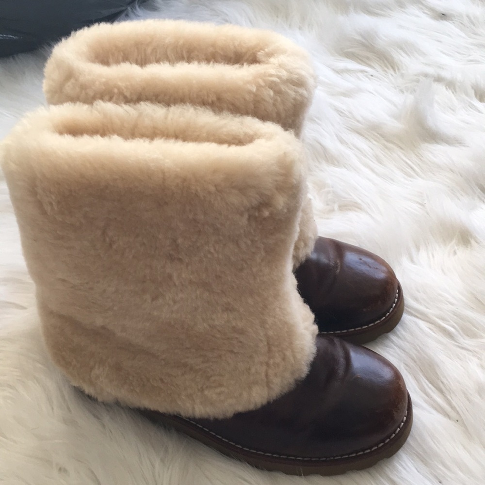 UGG FUZZY RARE BOOTS